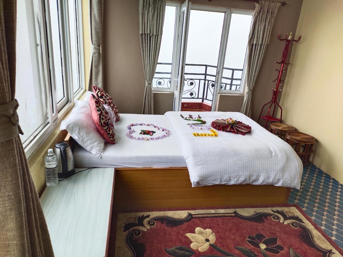 Hotel High Ground Inn Sarangkot Pokhara Exterior foto